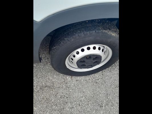 Vehicle image 18 / 20
