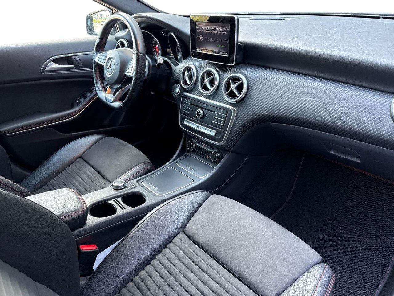 Imagem do veículo 14 / 19