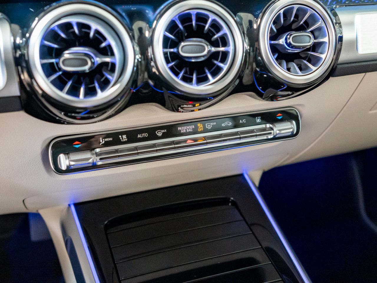 Mercedes-Benz EQB – Bild 13