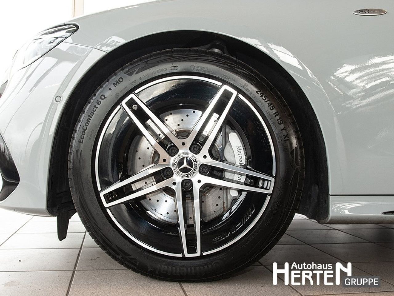 Mercedes-Benz E-Klasse – Bild 8