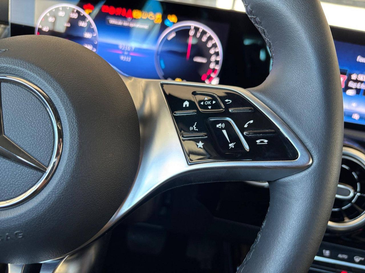 Photo du v&eacute;hicule 14 / 18