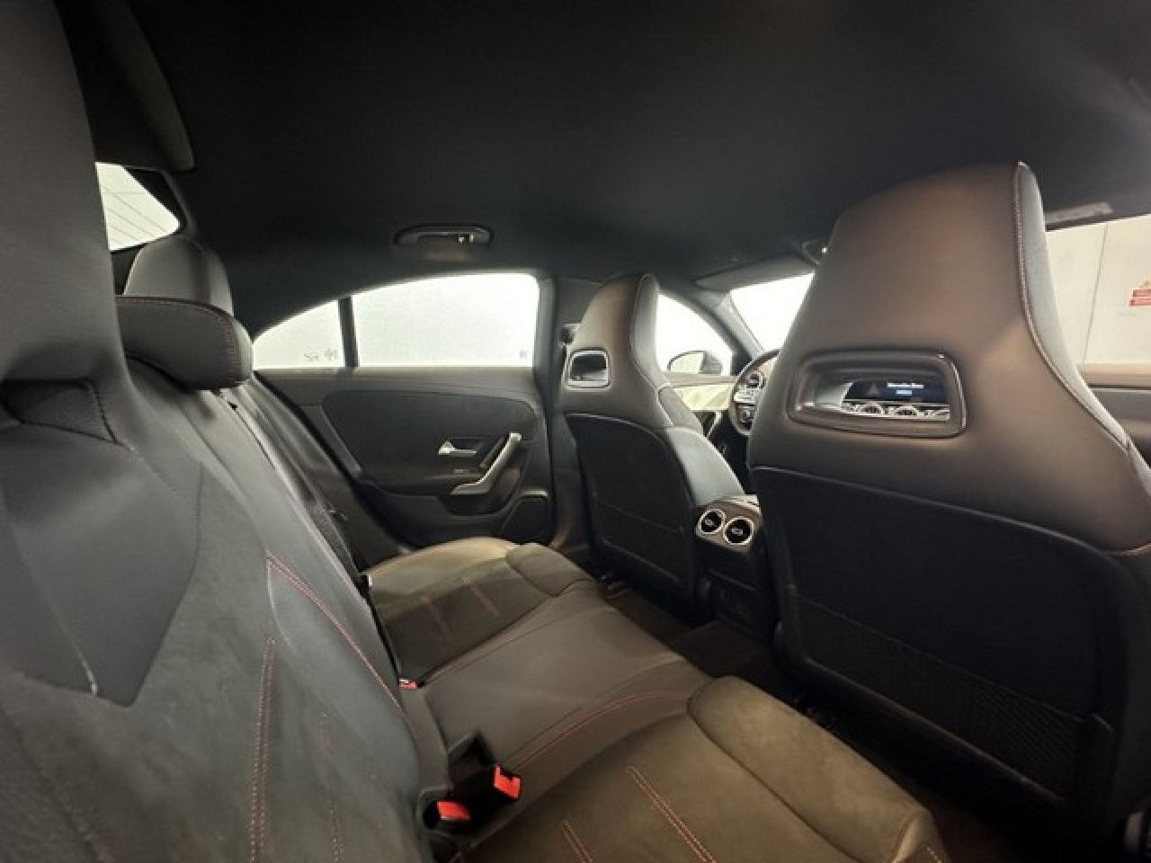 Imagem do ve&iacute;culo 18 / 19