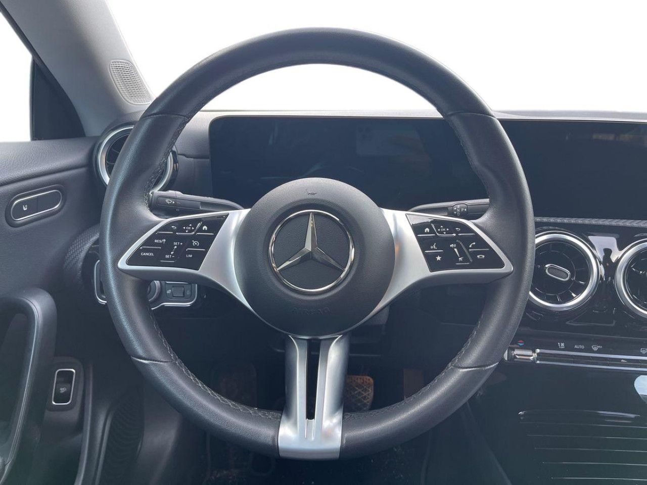 Imagem do ve&iacute;culo 13 / 20