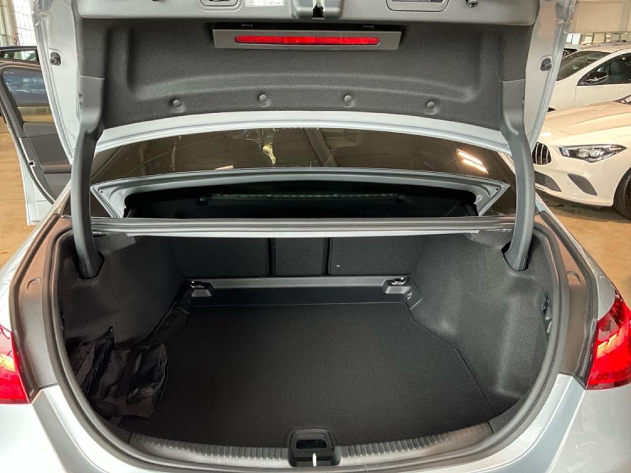 Mercedes-Benz C-Klasse – Bild 16