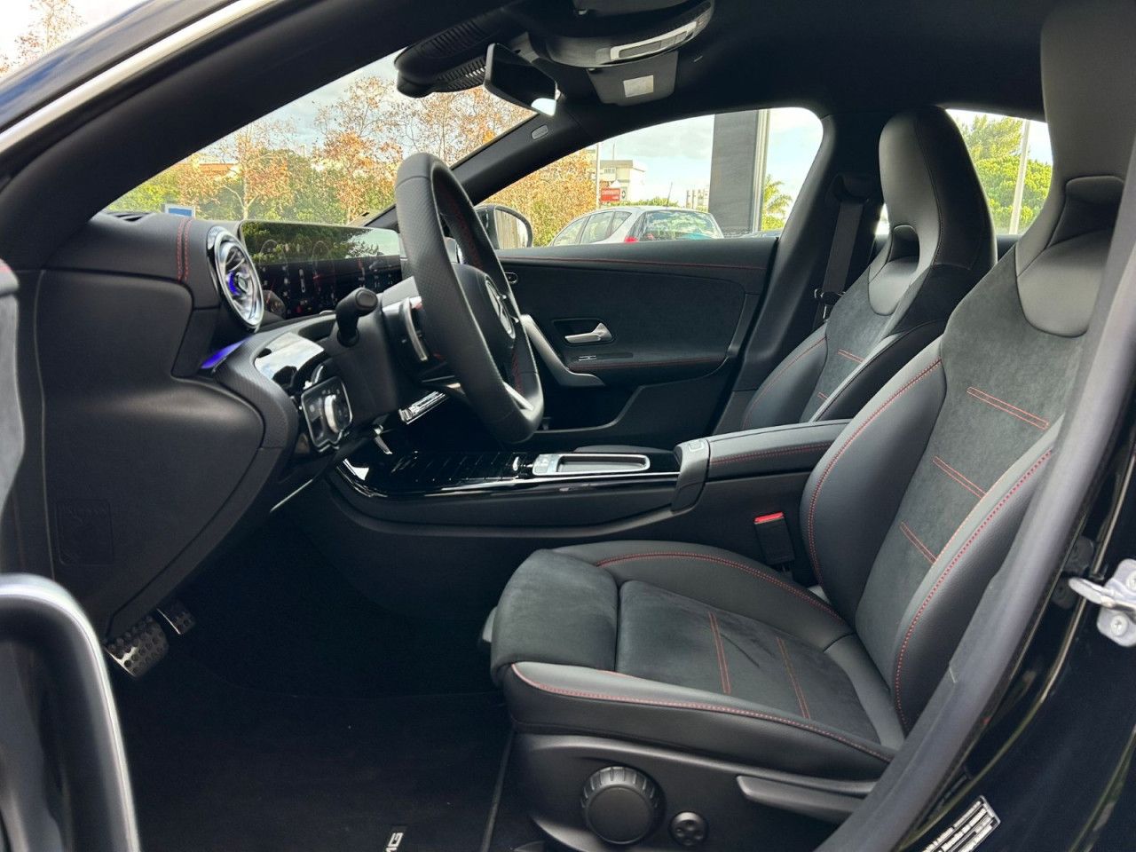 Imagem do ve&iacute;culo 8 / 12