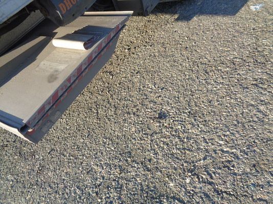 Vehicle image 9 / 18
