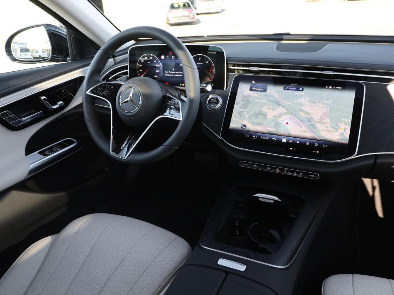 Mercedes-Benz E-Klasse – Bild 8