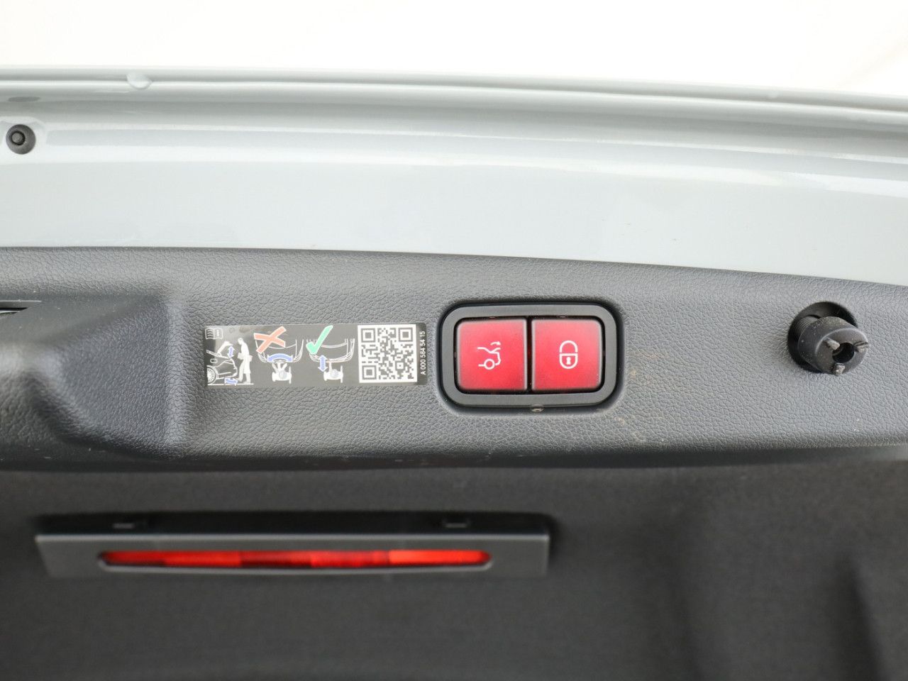 Mercedes-Benz E-Klasse – Bild 23