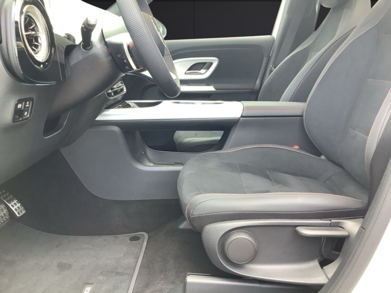Mercedes-Benz GLB – Bild 8