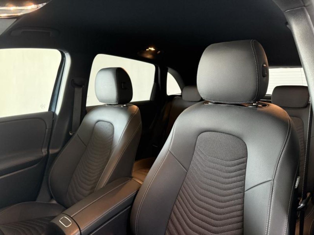 Photo du v&eacute;hicule 7 / 18