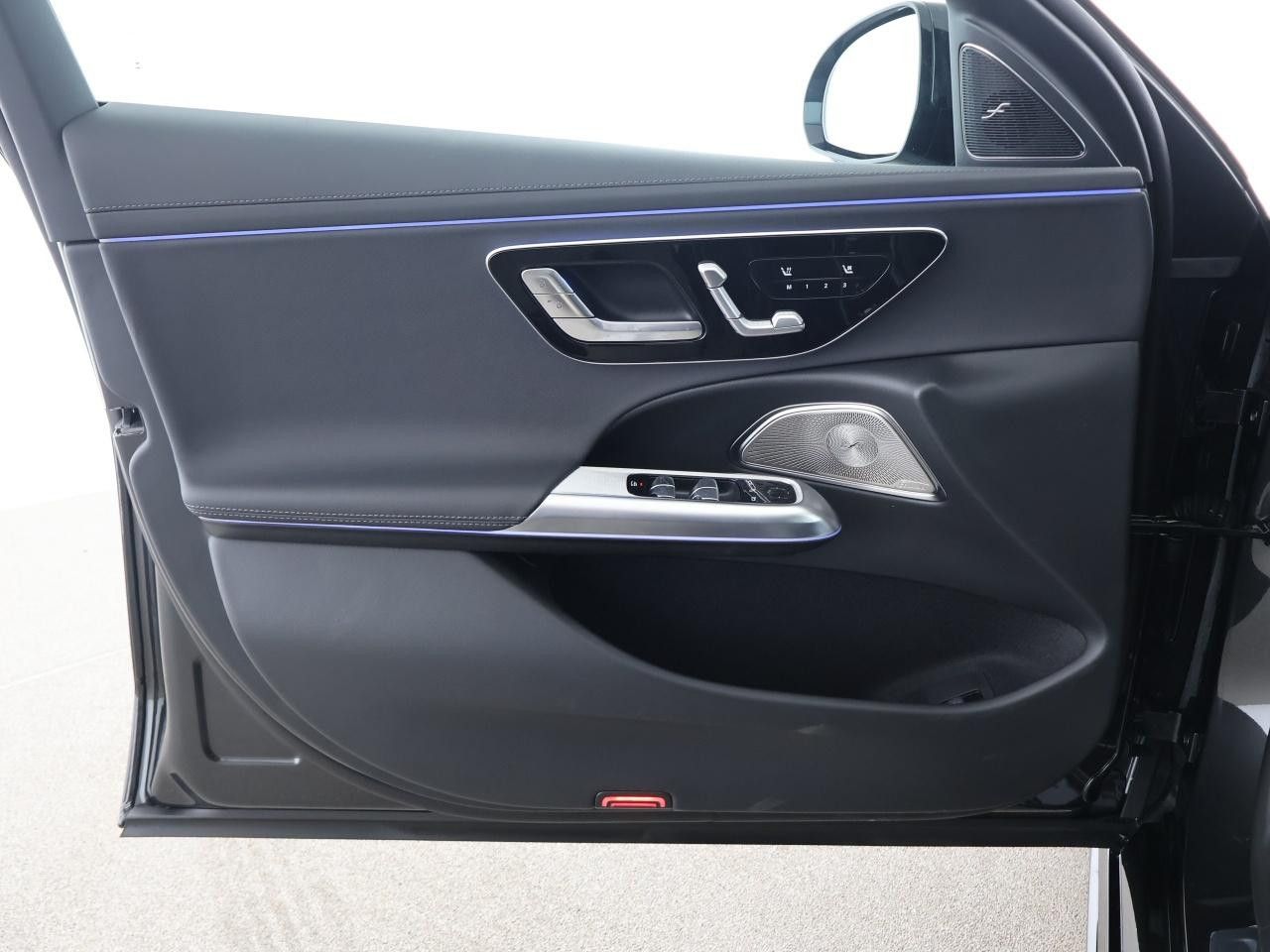 Mercedes-Benz E-Klasse – Bild 12