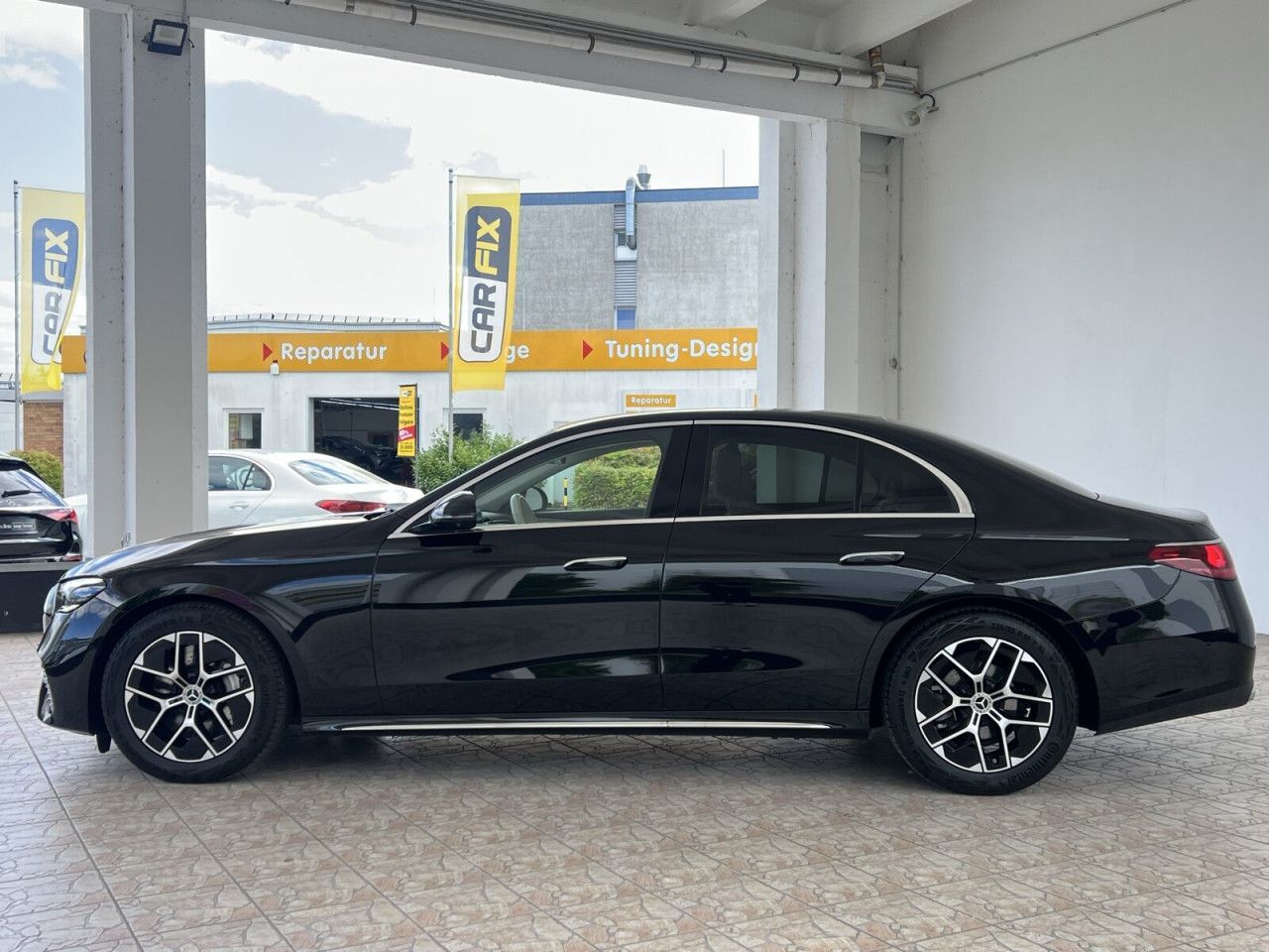 Mercedes-Benz E-Klasse – Bild 8