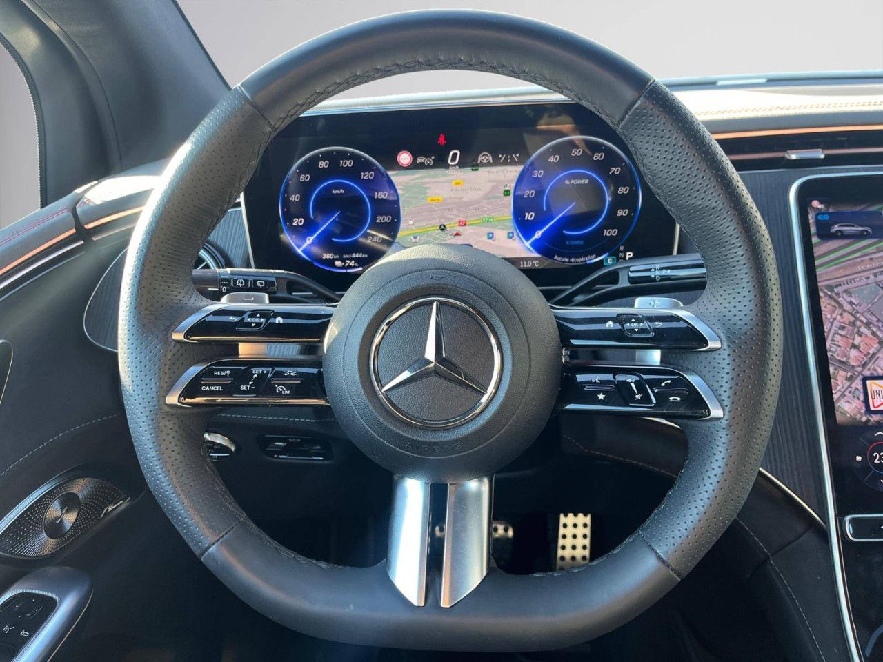 Photo du v&eacute;hicule 14 / 18