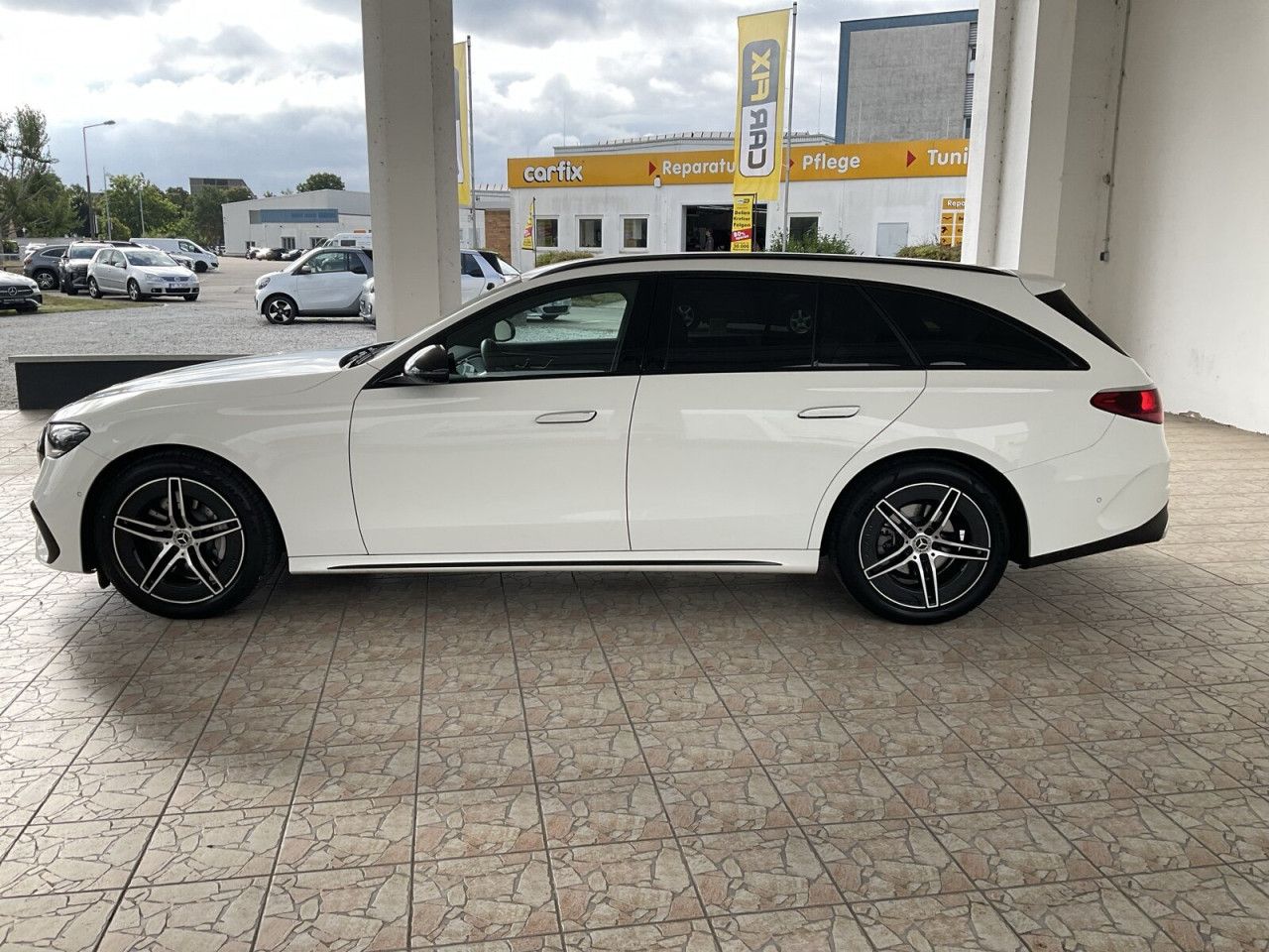 Mercedes-Benz E-Klasse – Bild 8