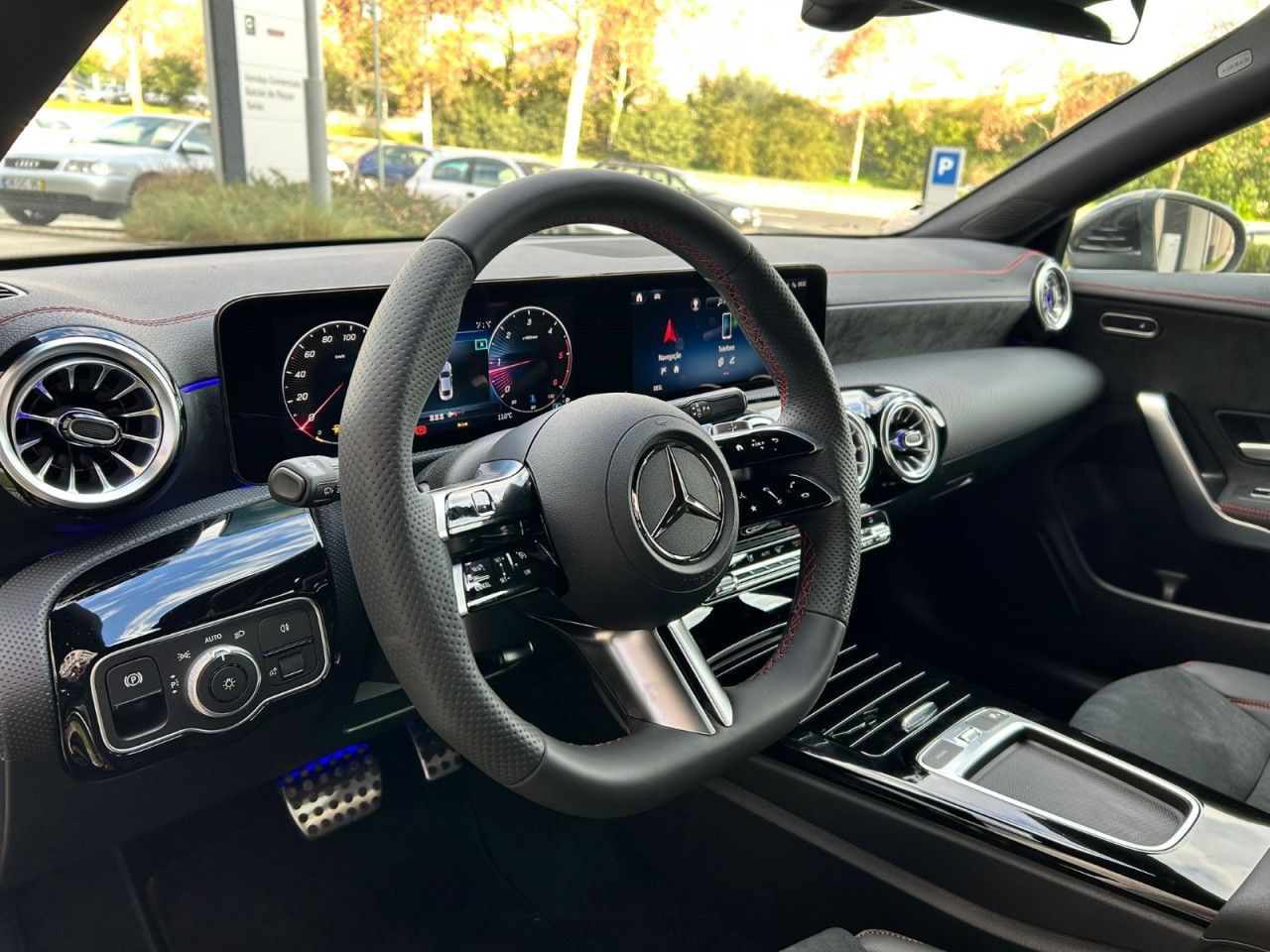 Imagem do ve&iacute;culo 5 / 12