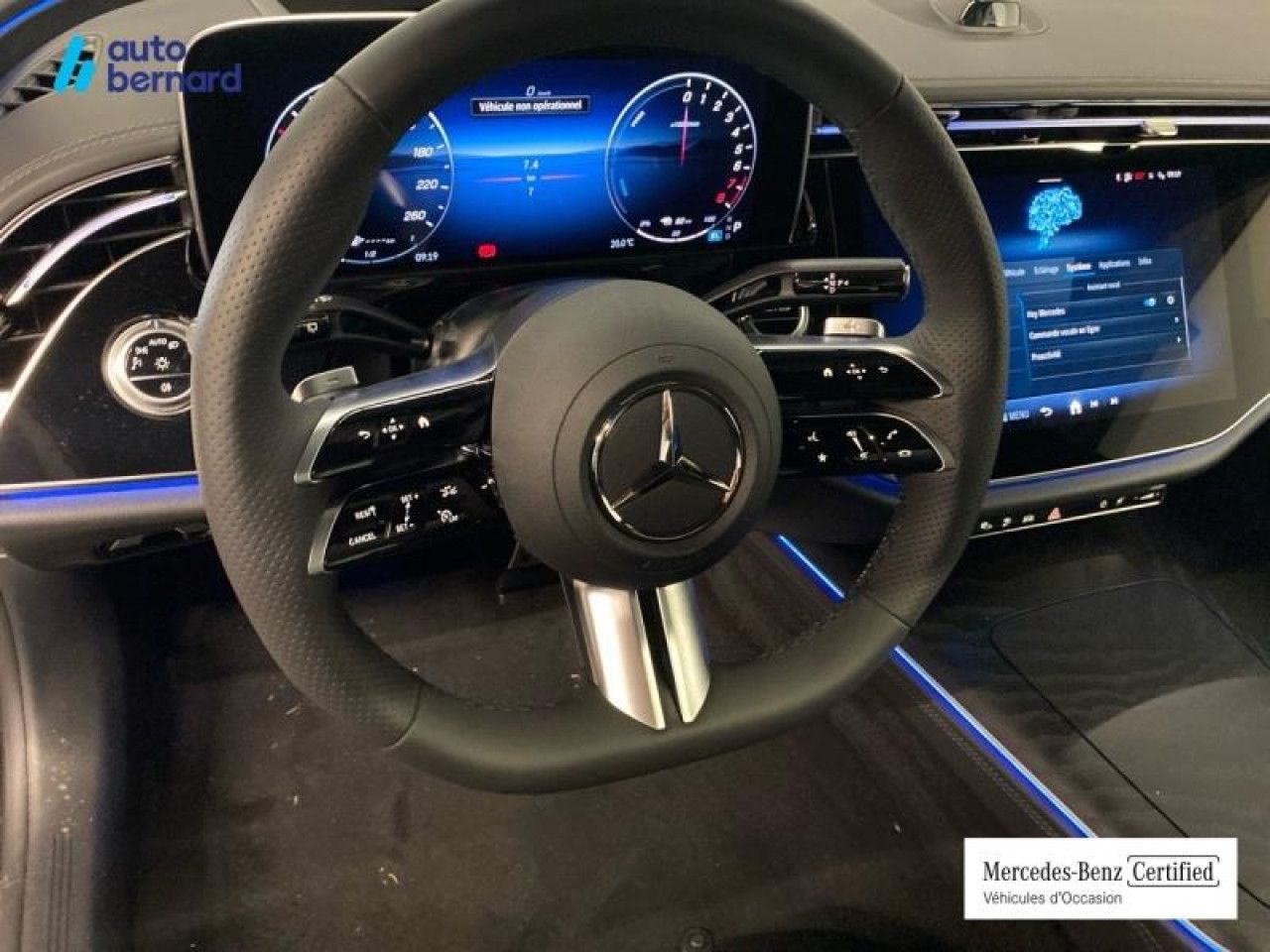 Photo du v&eacute;hicule 13 / 18