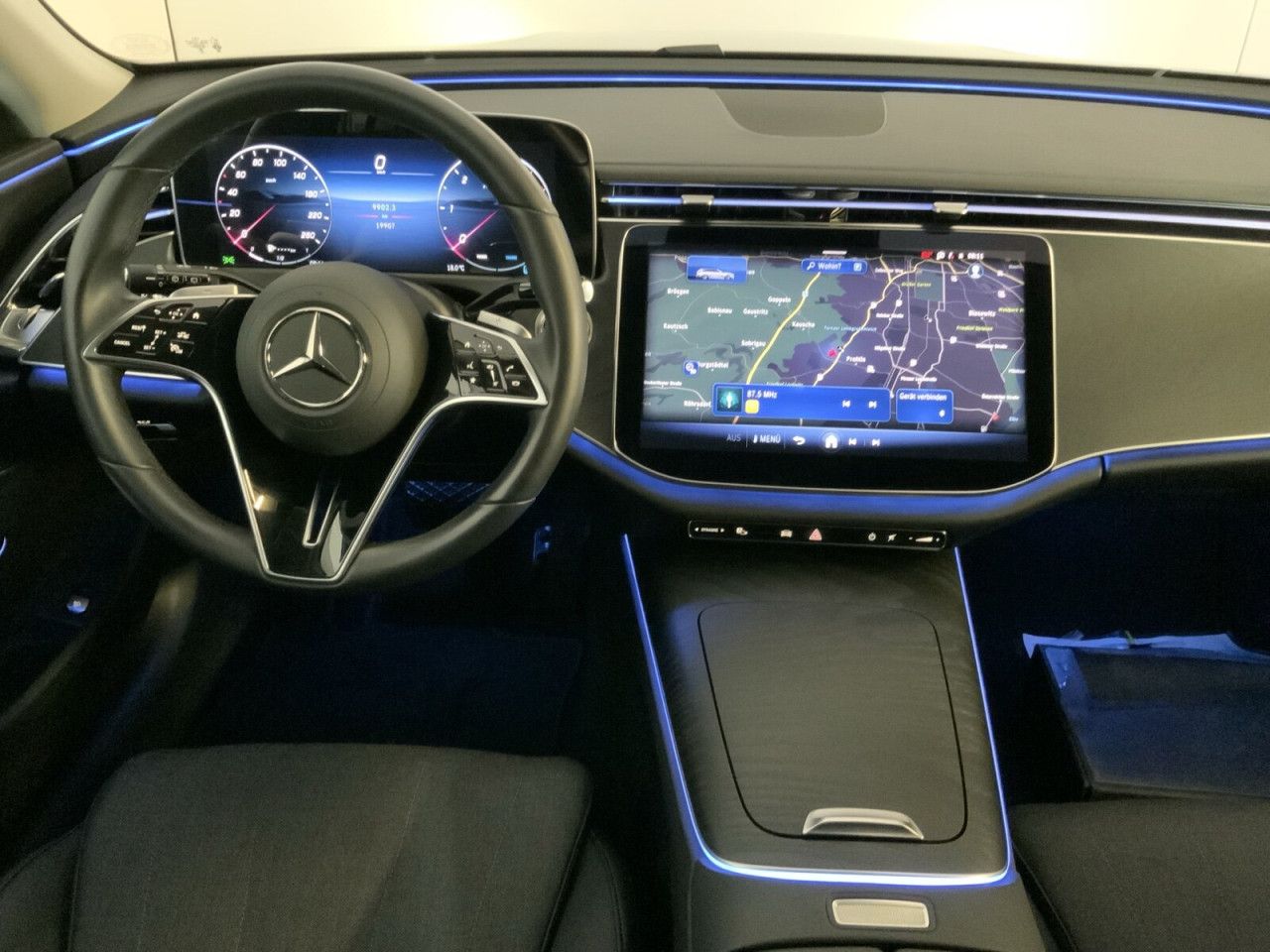 Mercedes-Benz E-Klasse – Bild 8