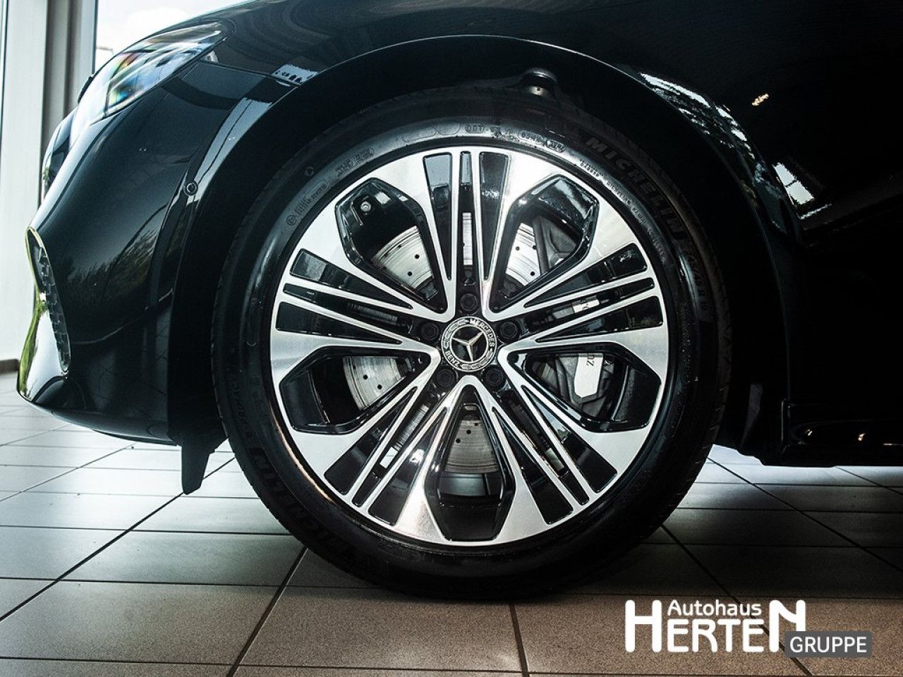 Mercedes-Benz E-Klasse – Bild 8