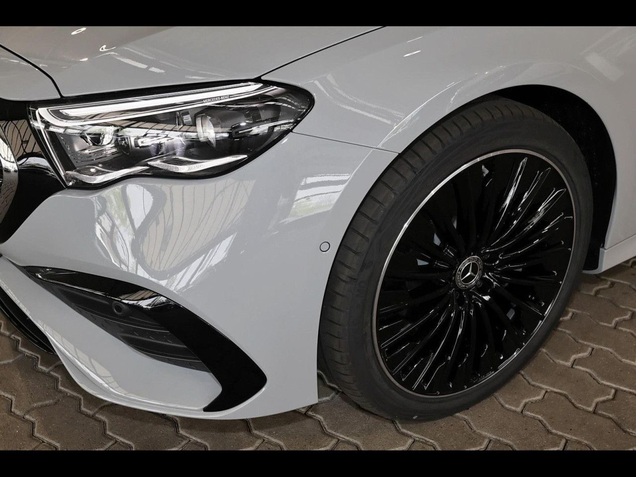 Mercedes-Benz E-Klasse – Bild 3