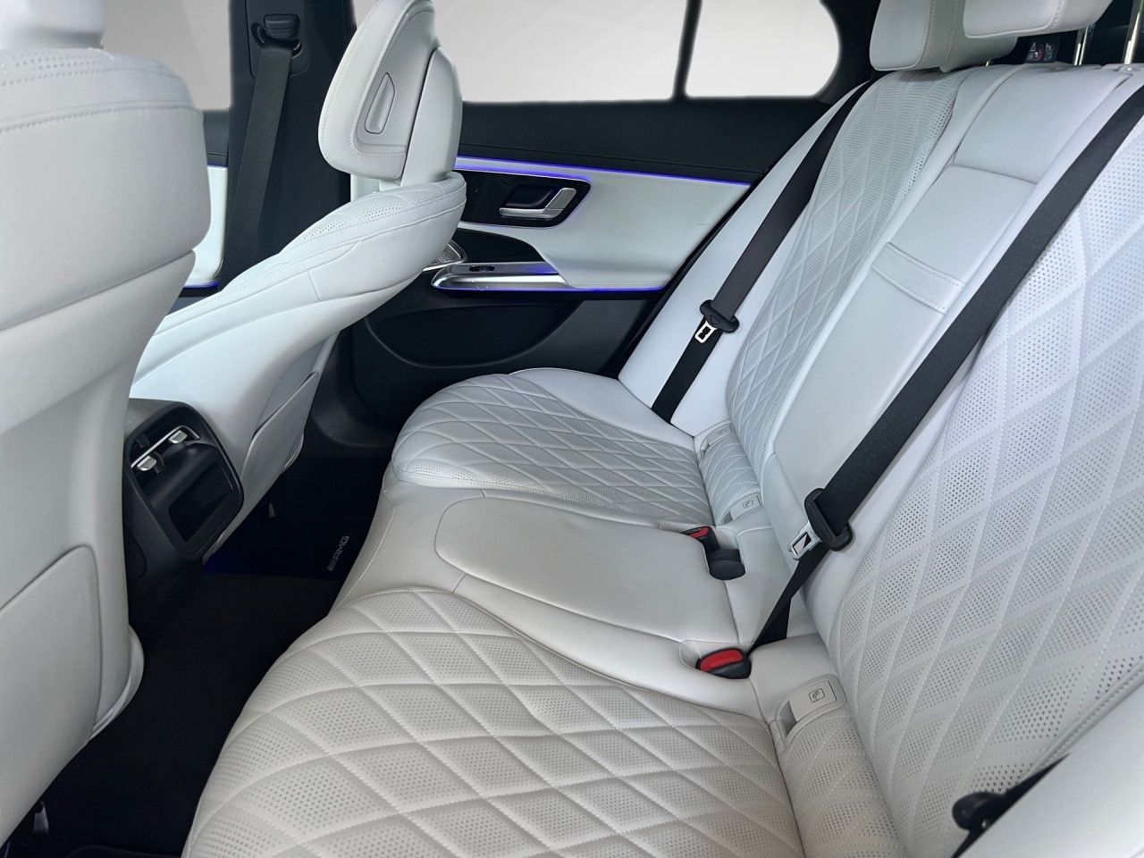 Mercedes-Benz E-Klasse – Bild 16