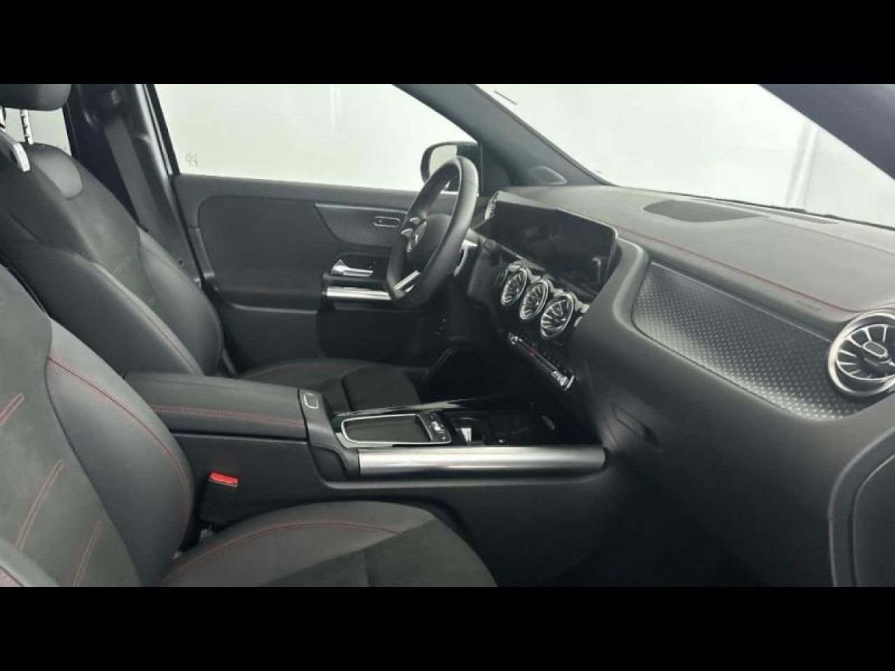 Photo du v&eacute;hicule 15 / 18