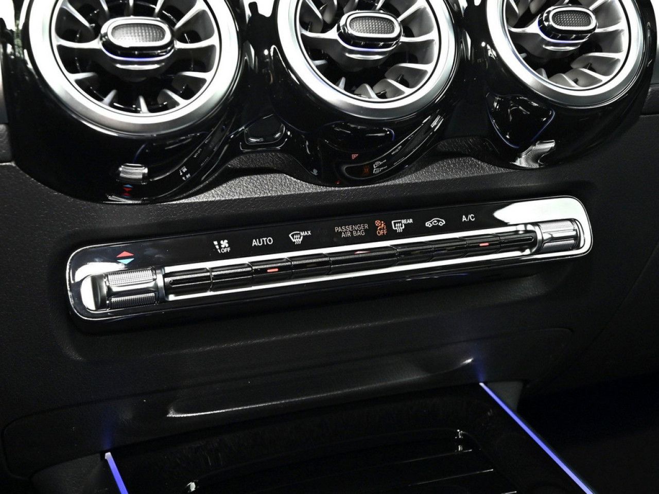 Mercedes-Benz GLB – Bild 11