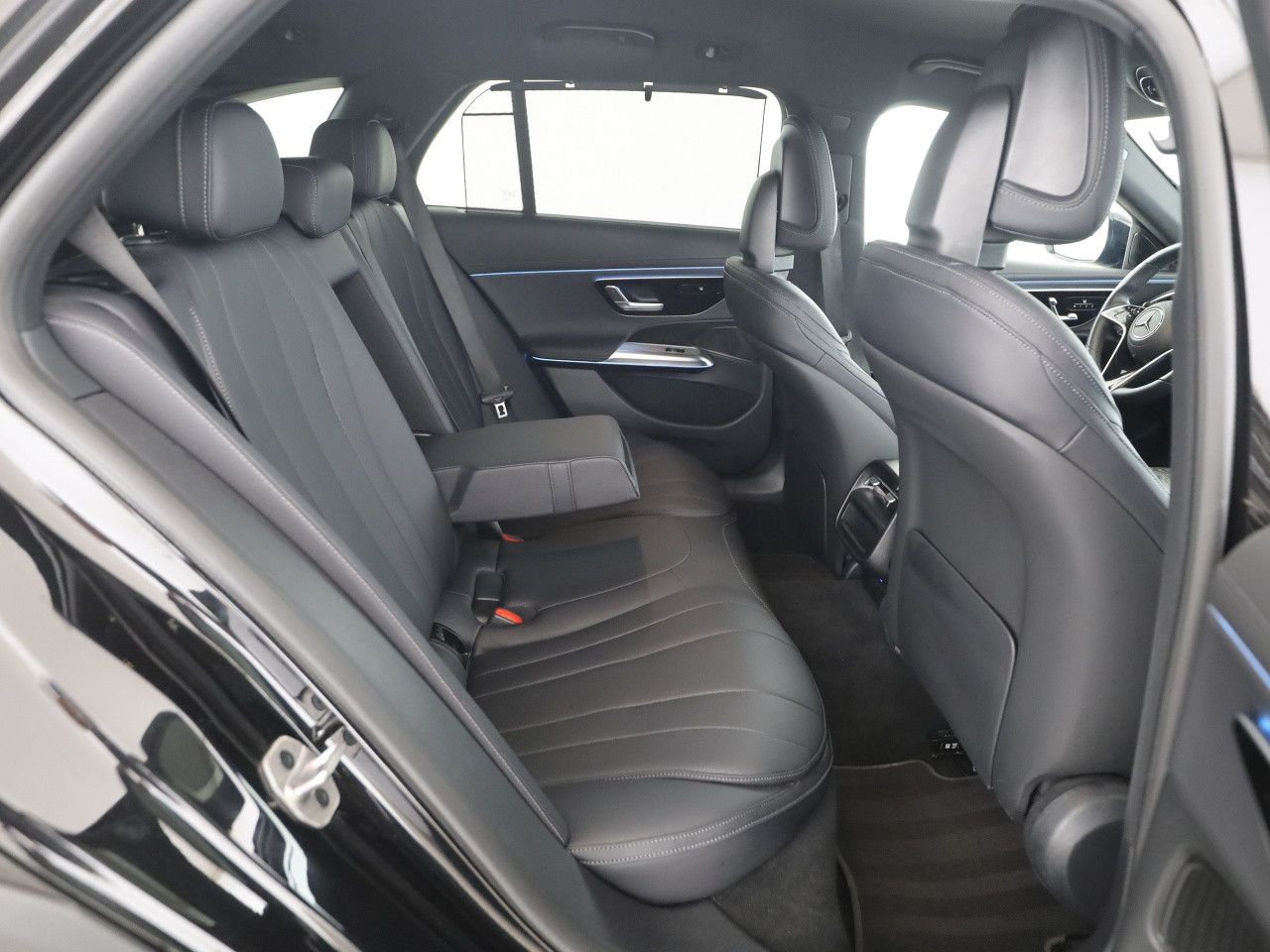 Mercedes-Benz E-Klasse – Bild 14