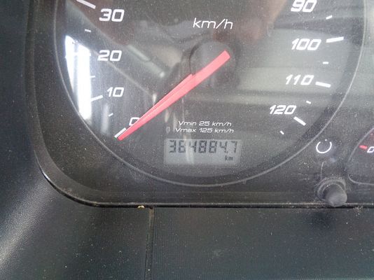 Vehicle image 14 / 15