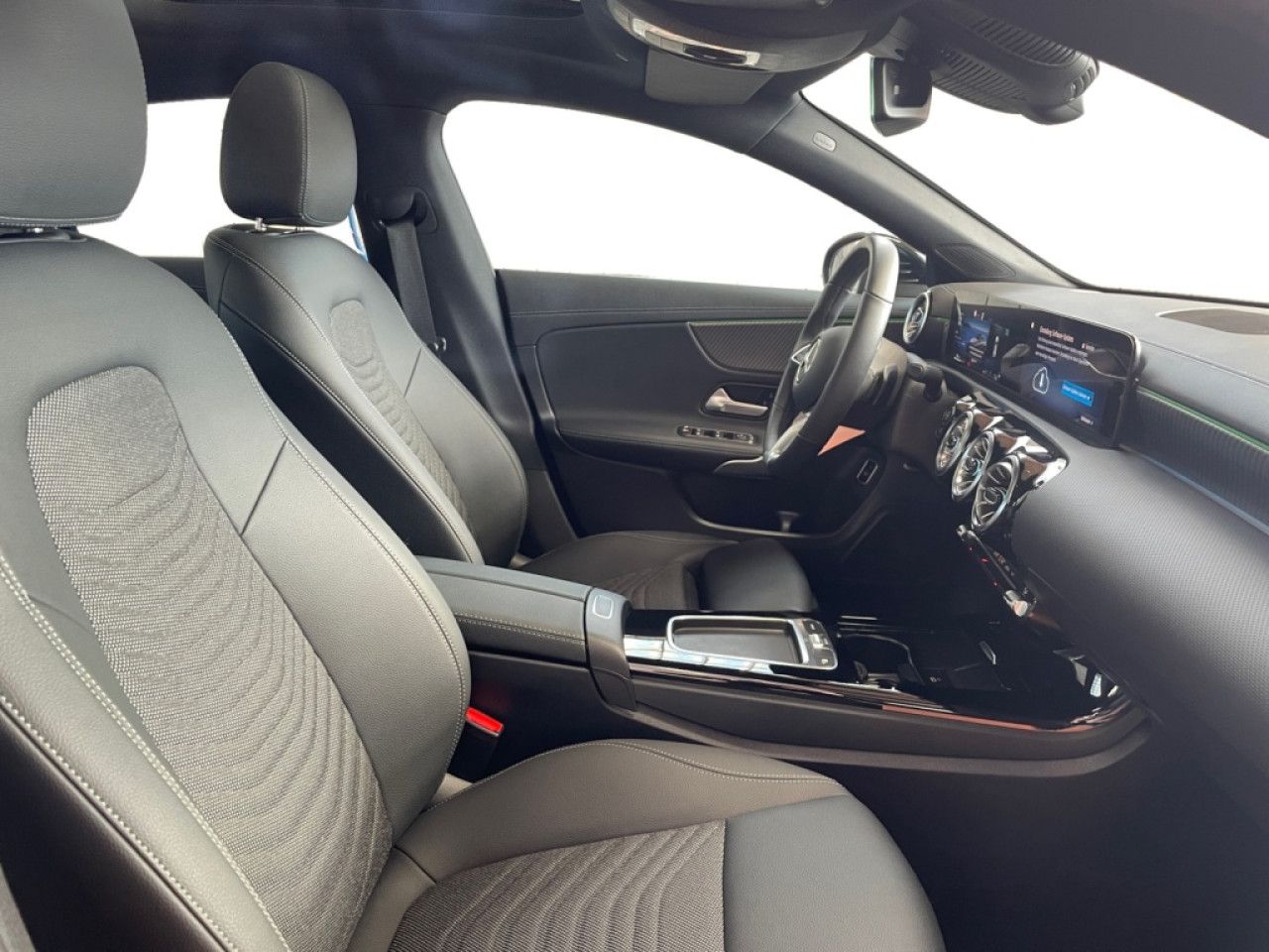 Mercedes-Benz CLA – Bild 3
