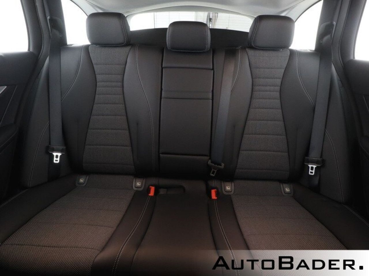 Mercedes-Benz E-Klasse – Bild 9