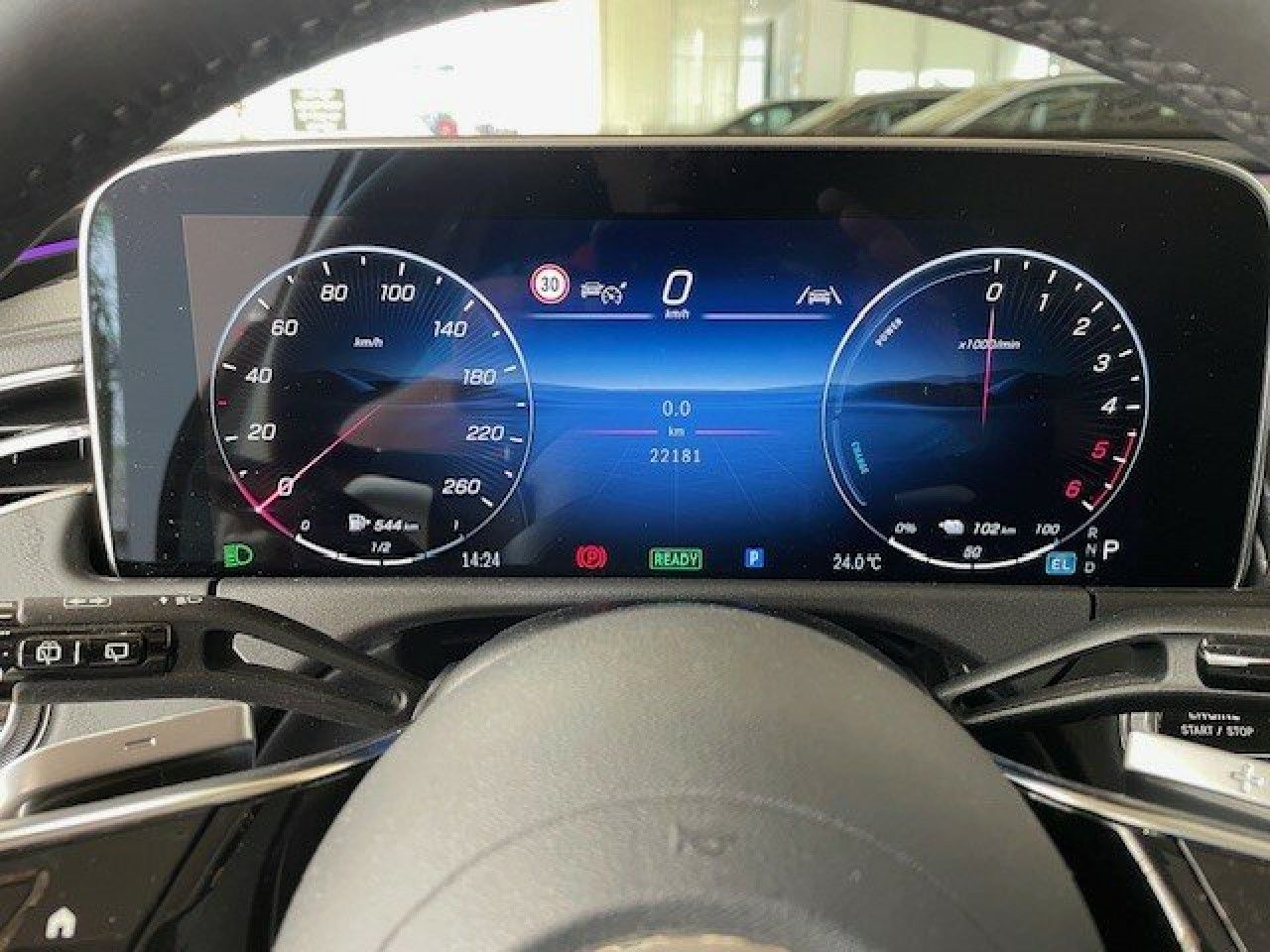 Mercedes-Benz E-Klasse – Bild 16