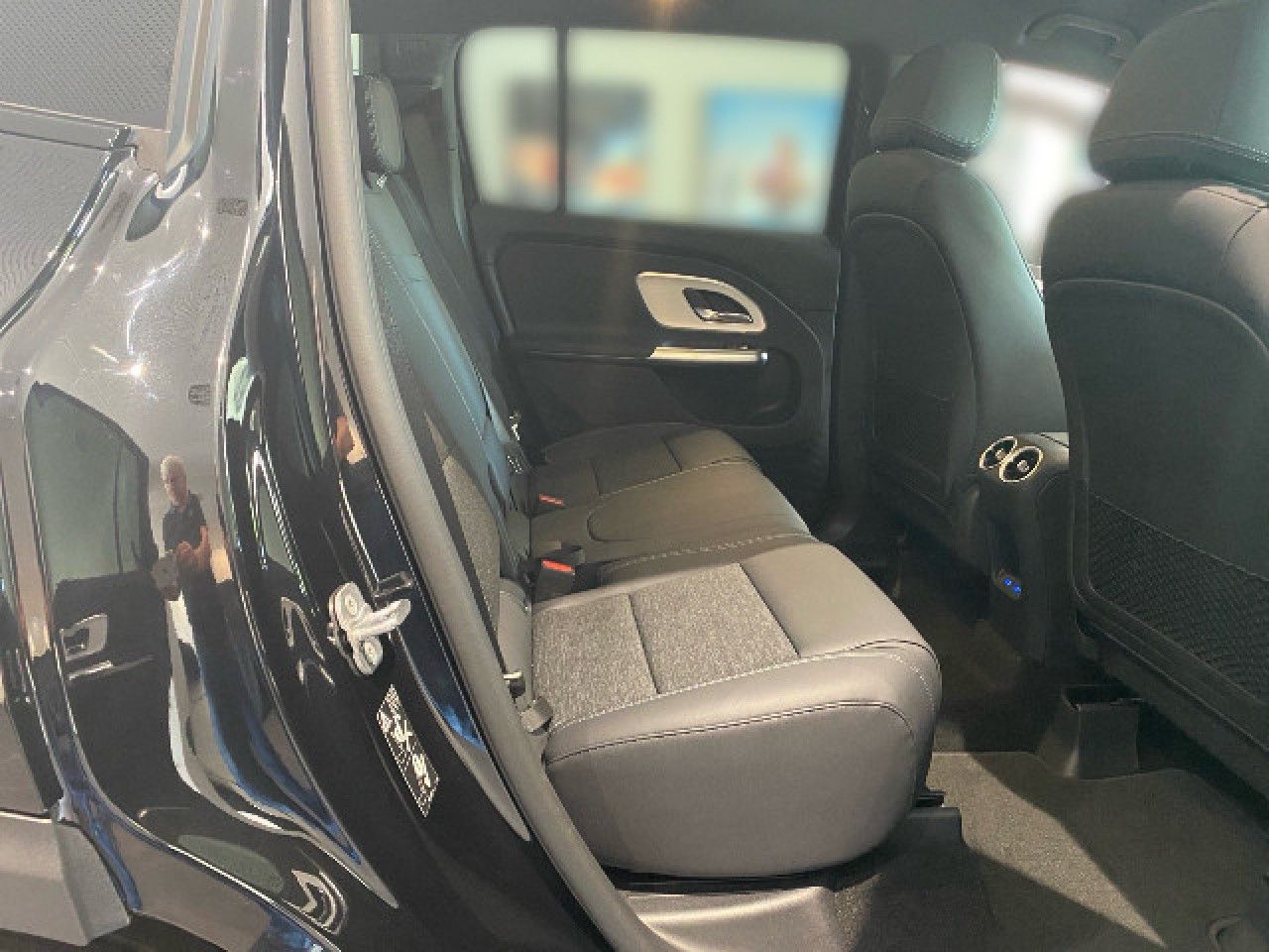 Mercedes-Benz GLB – Bild 10
