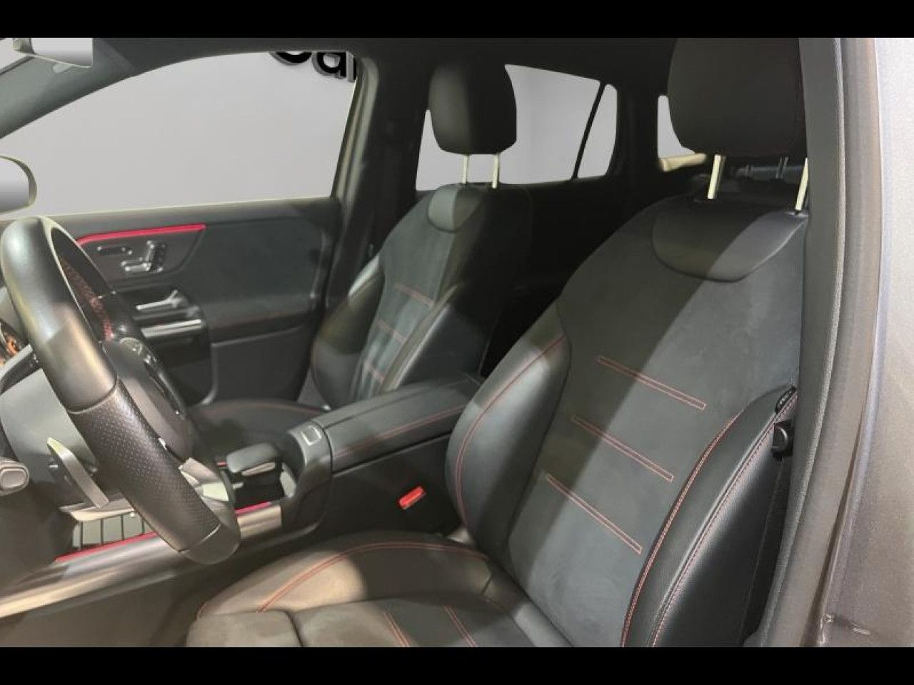 Photo du v&eacute;hicule 8 / 18