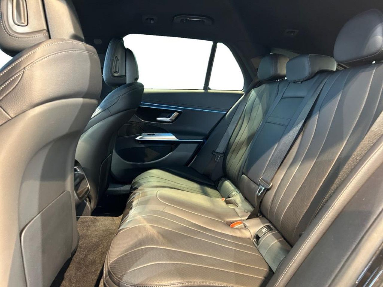 Mercedes-Benz E-Klasse – Bild 7