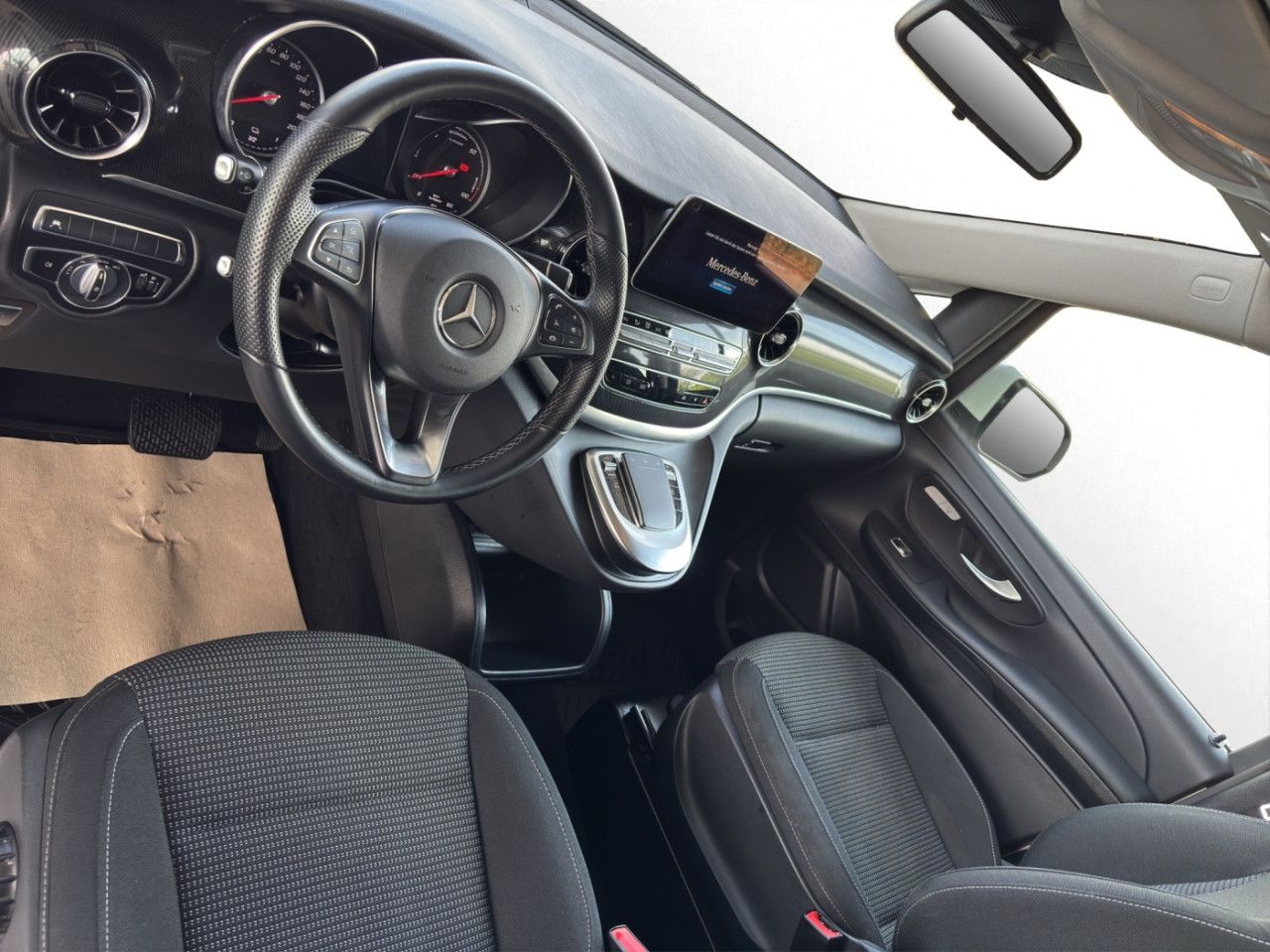 Mercedes-Benz EQV – Bild 9