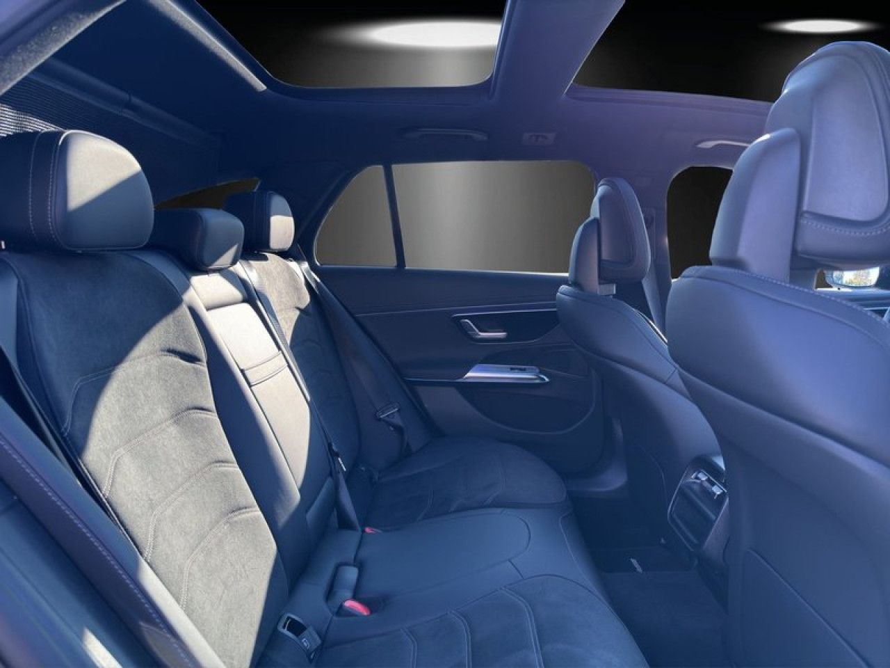 Mercedes-Benz E-Klasse – Bild 13