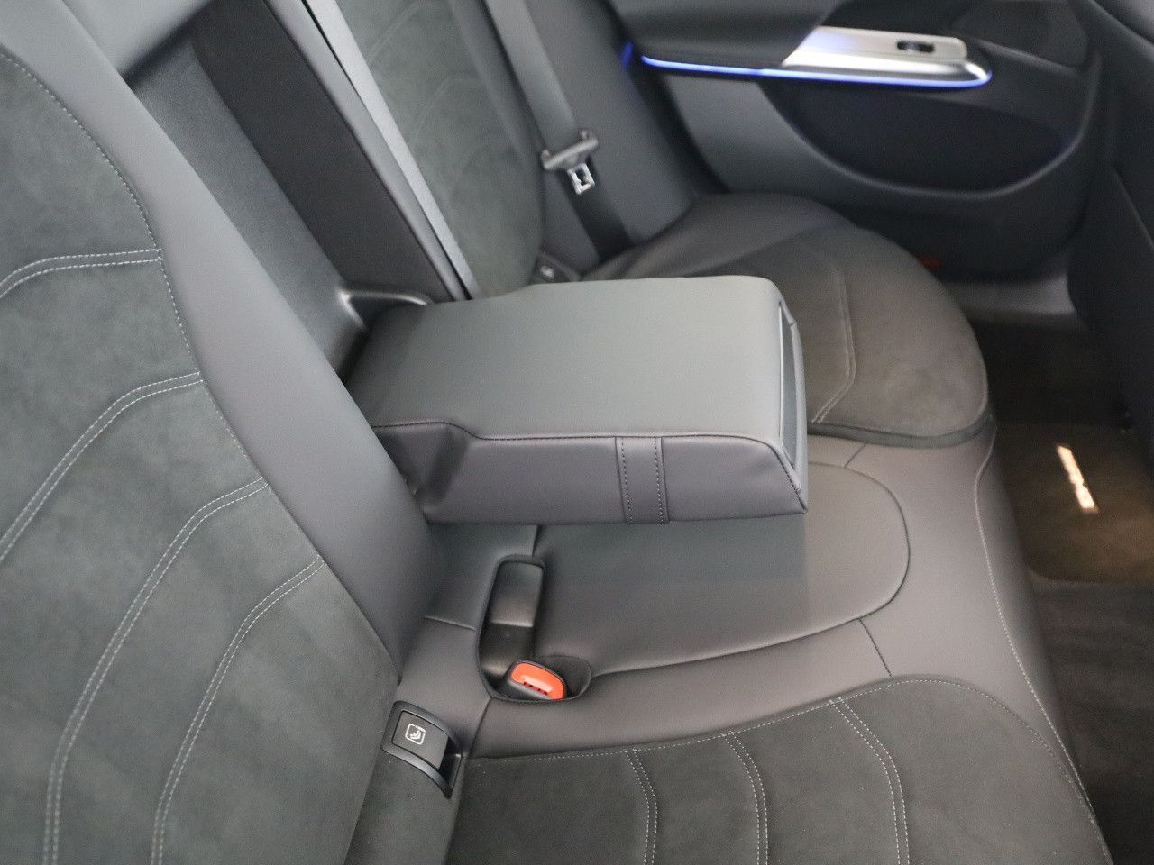Mercedes-Benz E-Klasse – Bild 20
