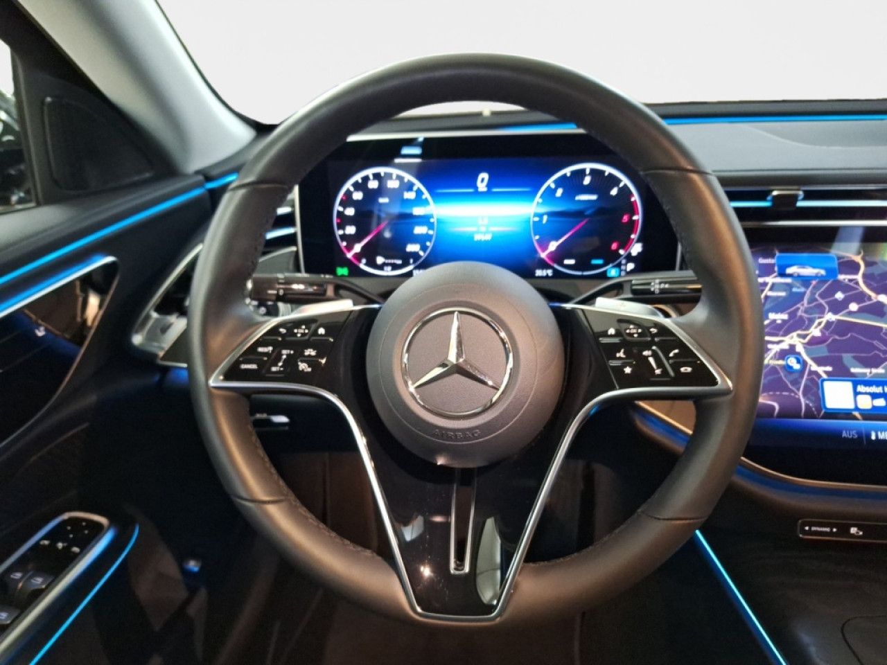 Mercedes-Benz E-Klasse – Bild 13