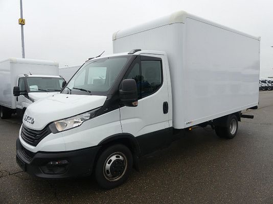 Vehicle image 2 / 6