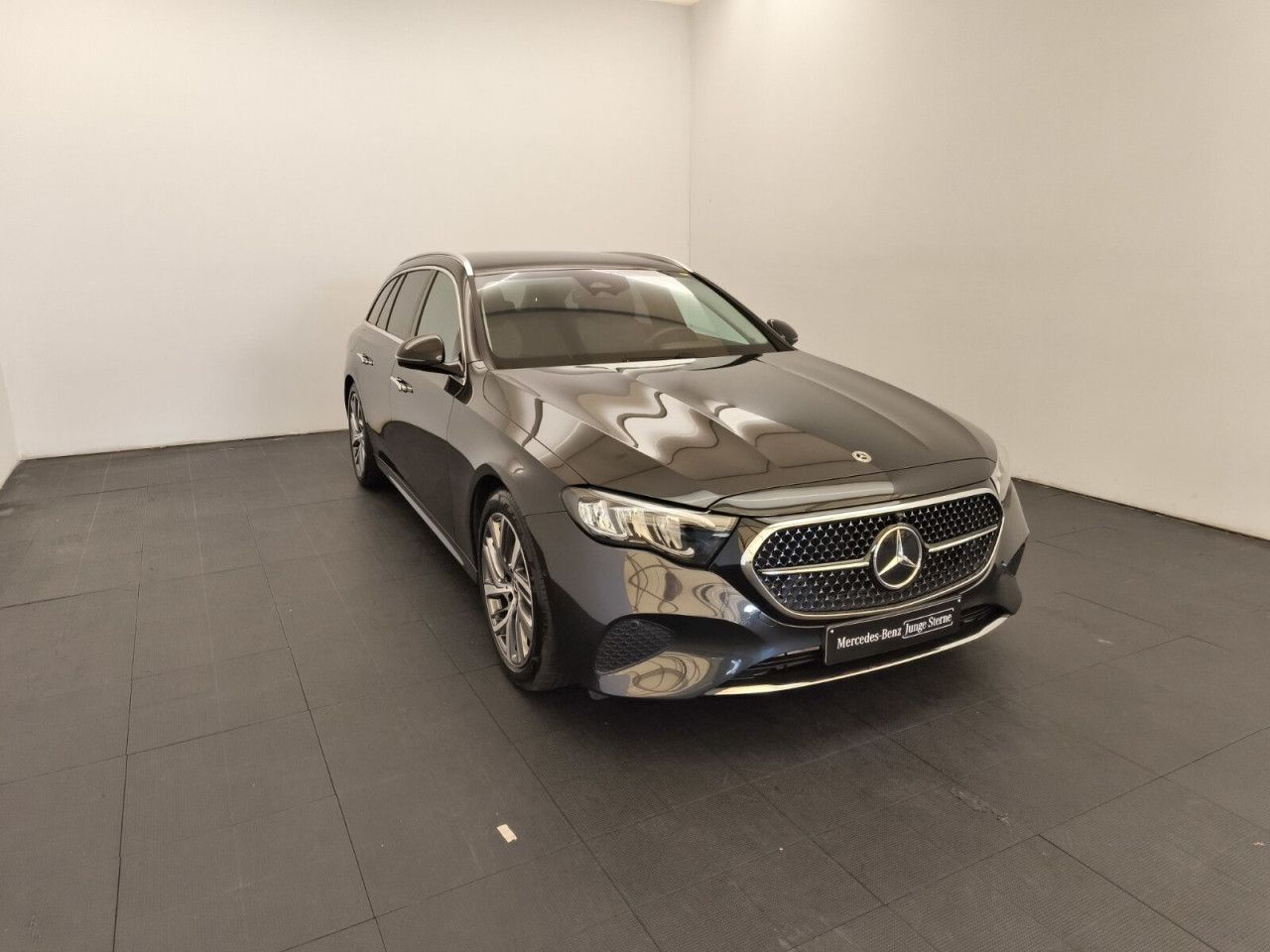 Mercedes-Benz E-Klasse – Bild 3