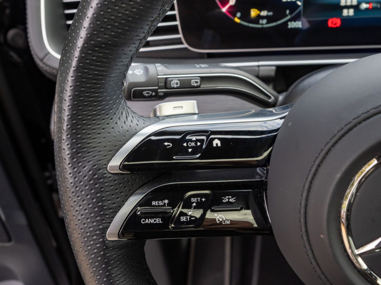 Mercedes-Benz GLS – Bild 12