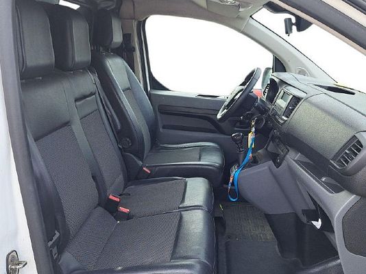 Vehicle image 4 / 14