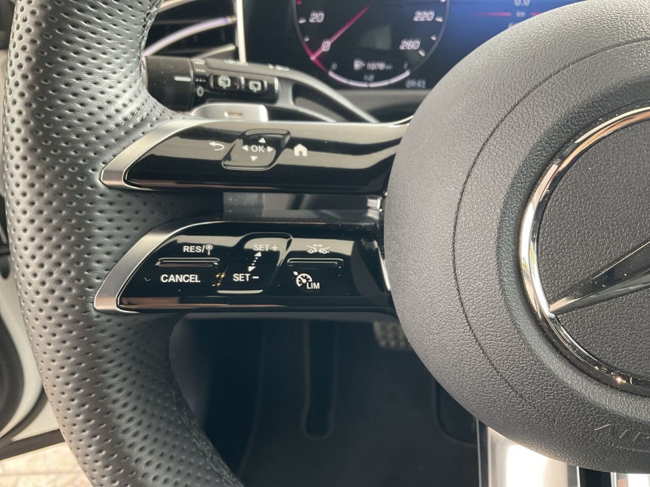 Mercedes-Benz E-Klasse – Bild 14
