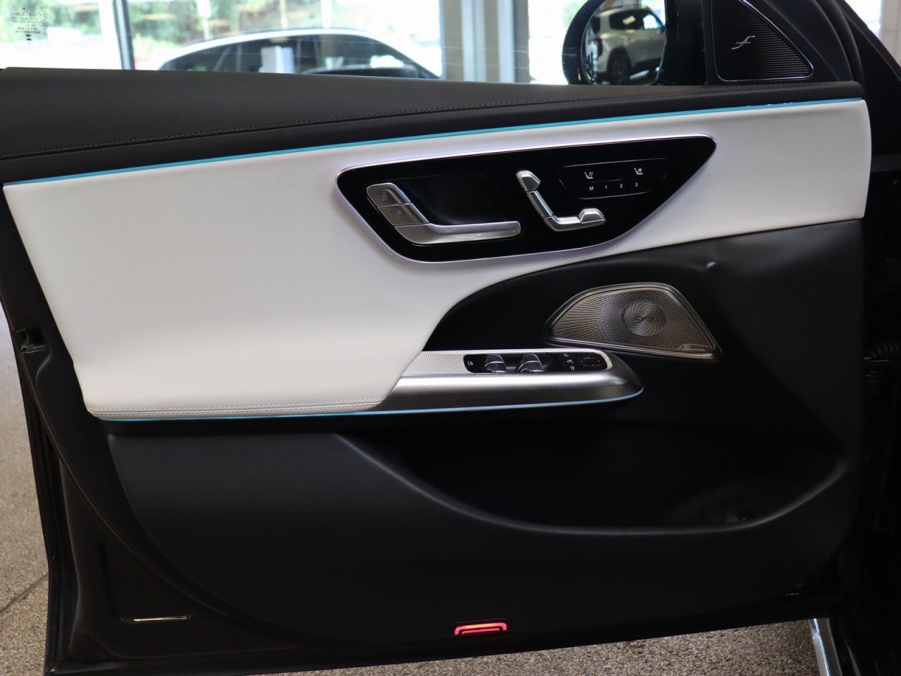 Mercedes-Benz E-Klasse – Bild 15