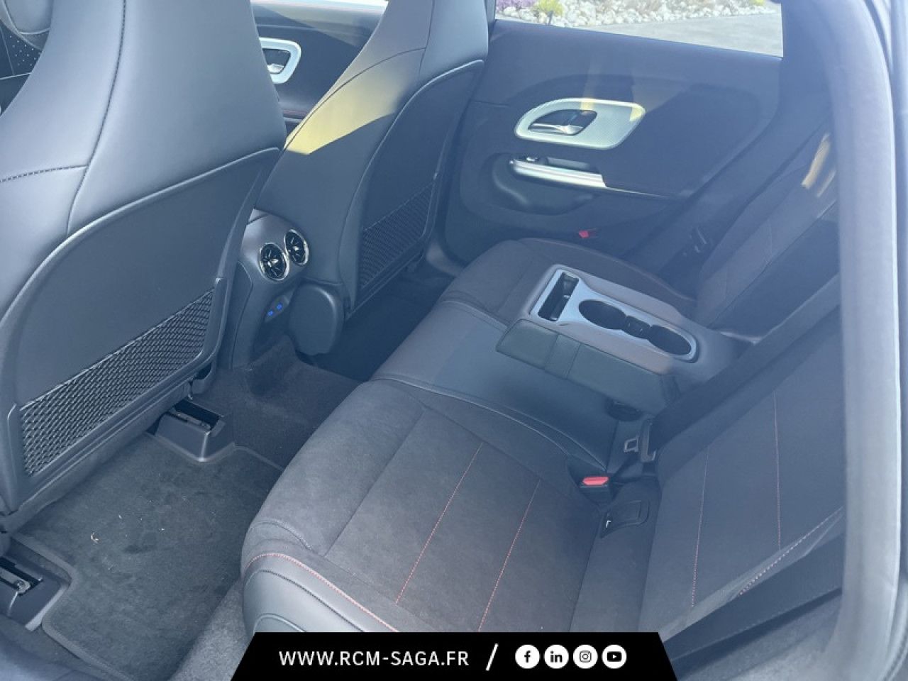 Photo du v&eacute;hicule 10 / 18