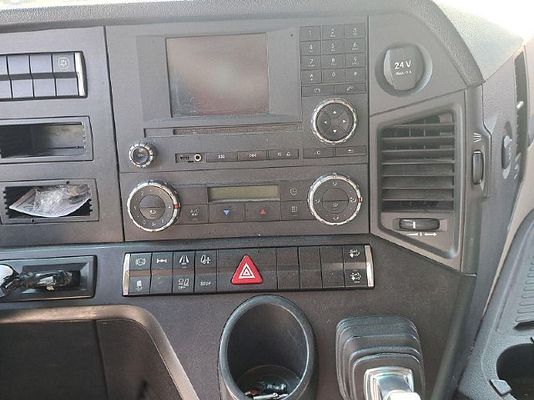 Vehicle image 15 / 20
