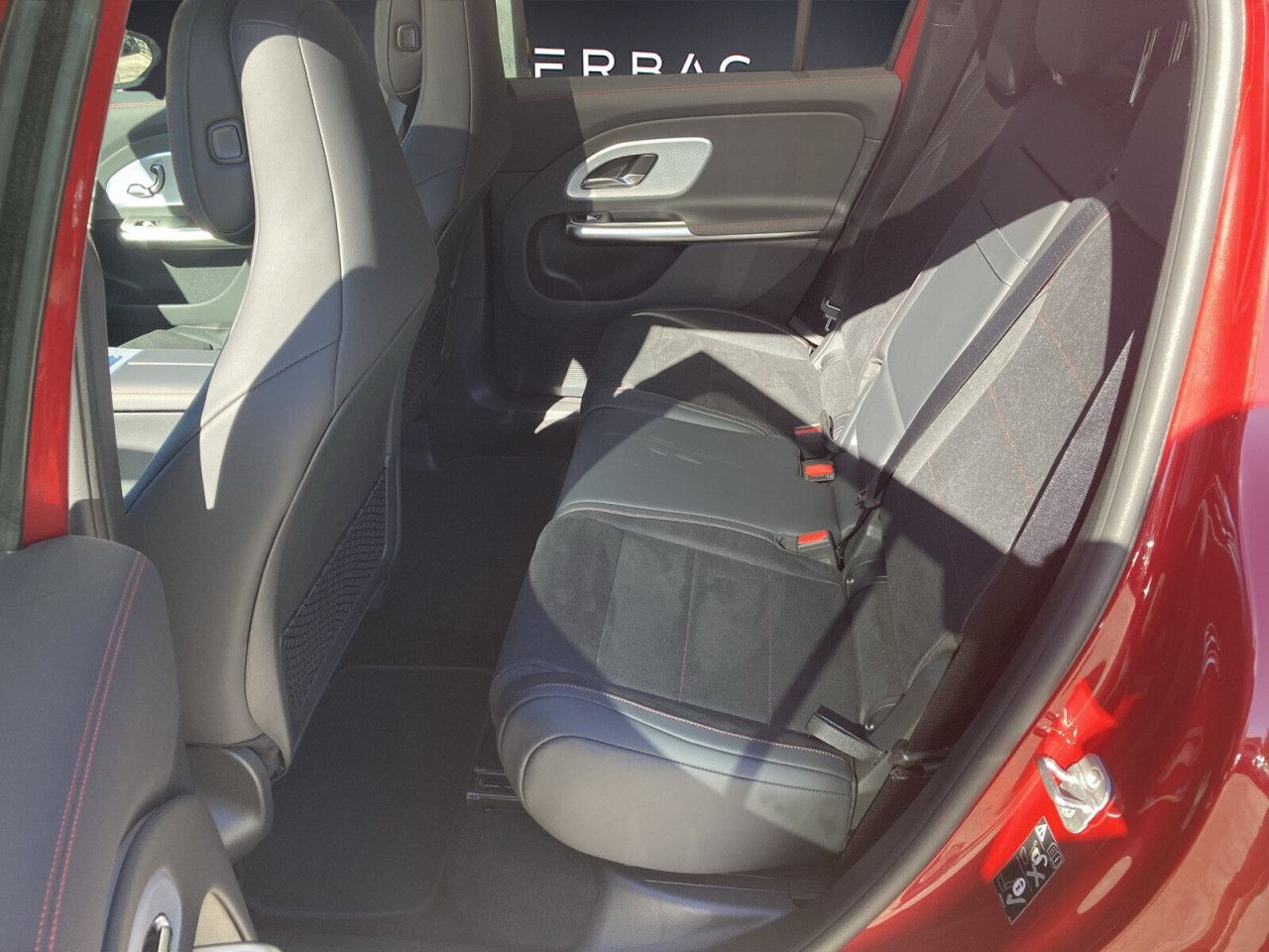Mercedes-Benz GLB – Bild 12