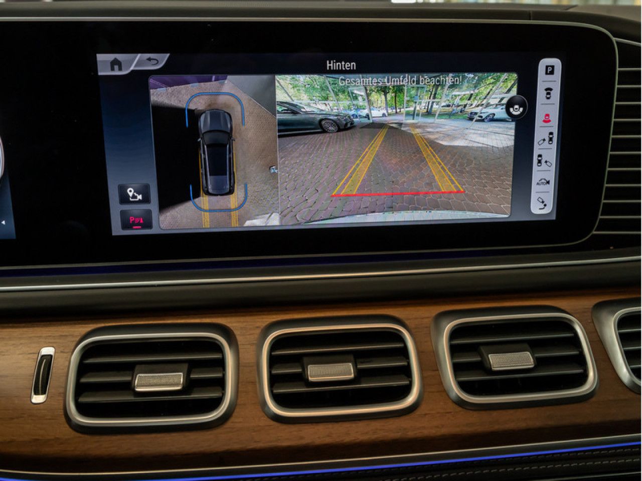 Mercedes-Benz GLS – Bild 19