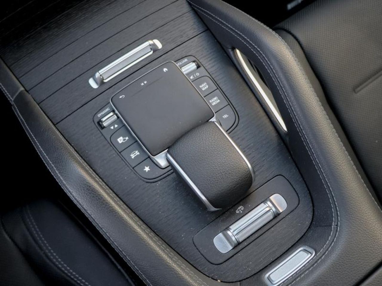 Photo du v&eacute;hicule 15 / 18