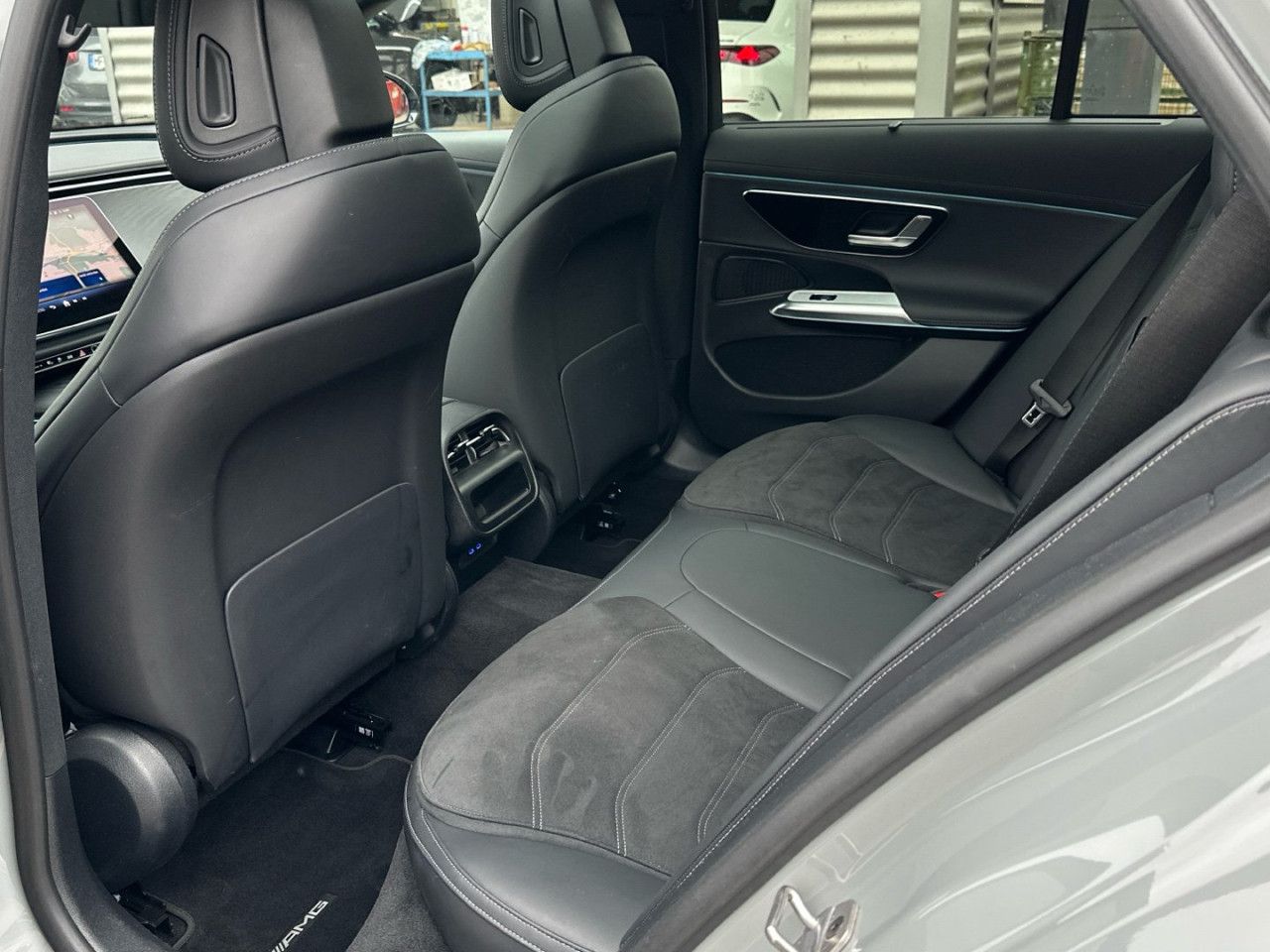 Mercedes-Benz E-Klasse – Bild 15